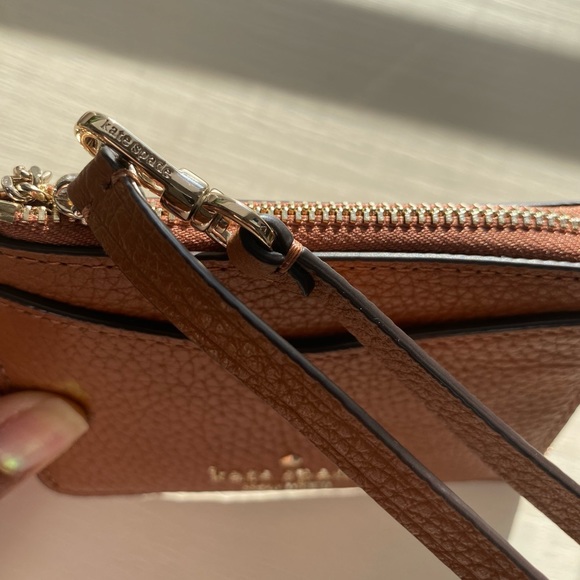 Kate Spade Leila Small Cardholder Wristlet NWT - Picture 4 of 5